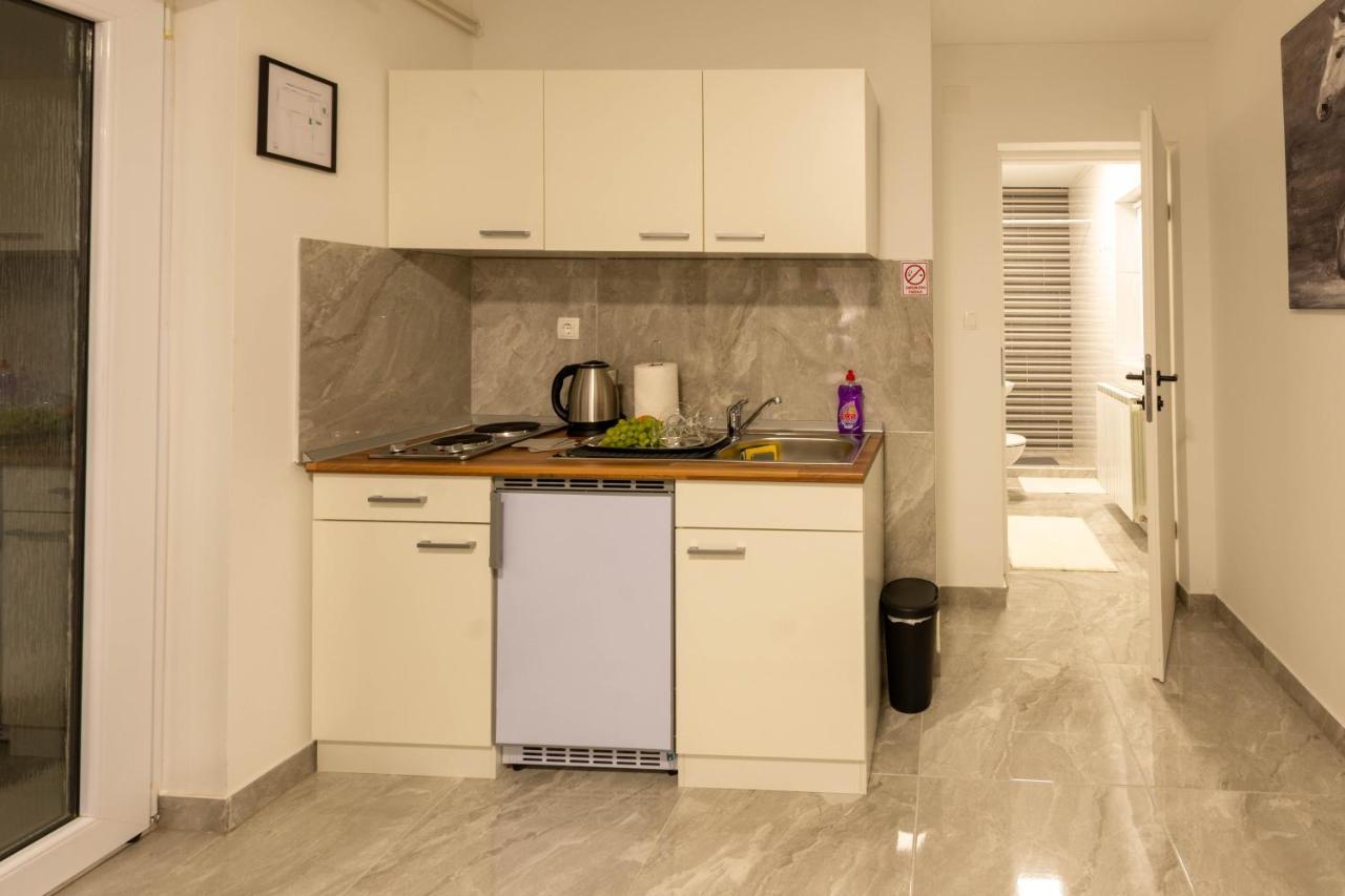 Apartmani Sun & Moon Bjelovar Exterior photo