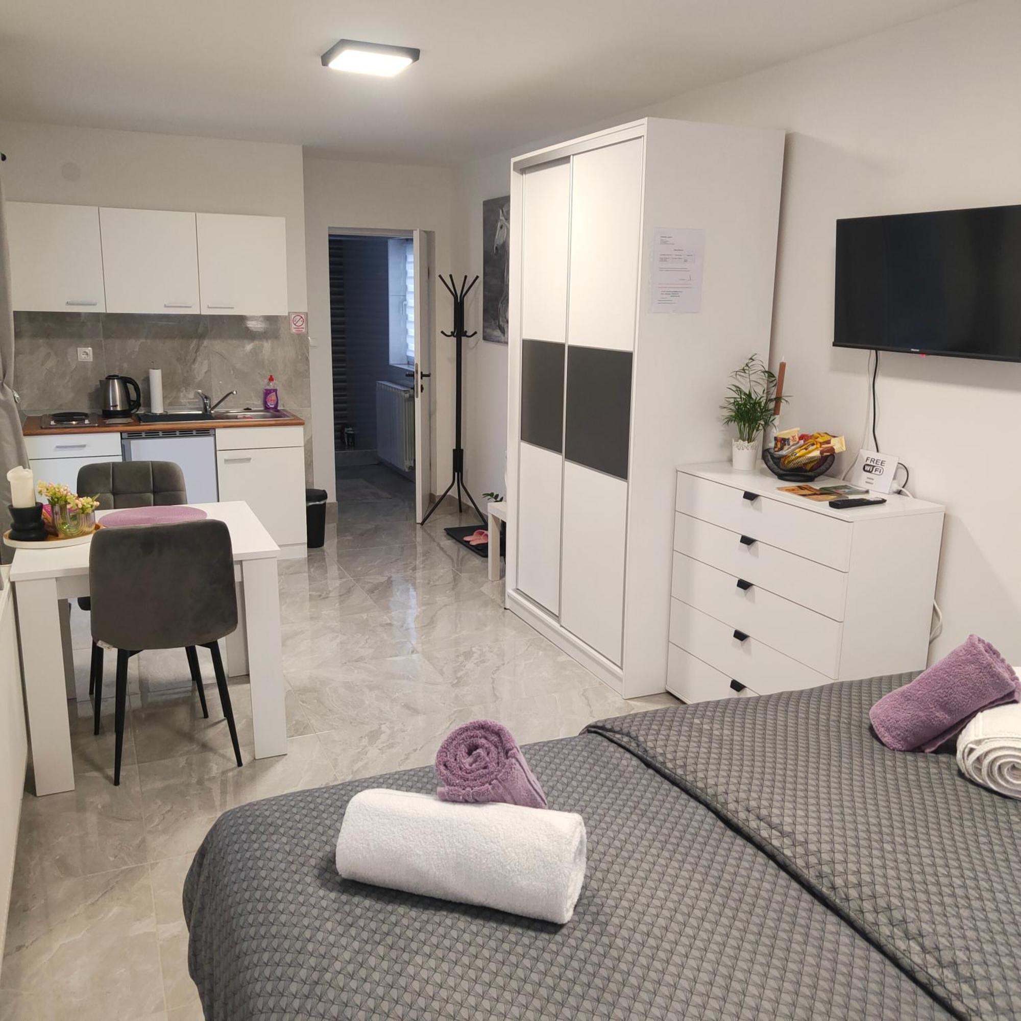Apartmani Sun & Moon Bjelovar Exterior photo