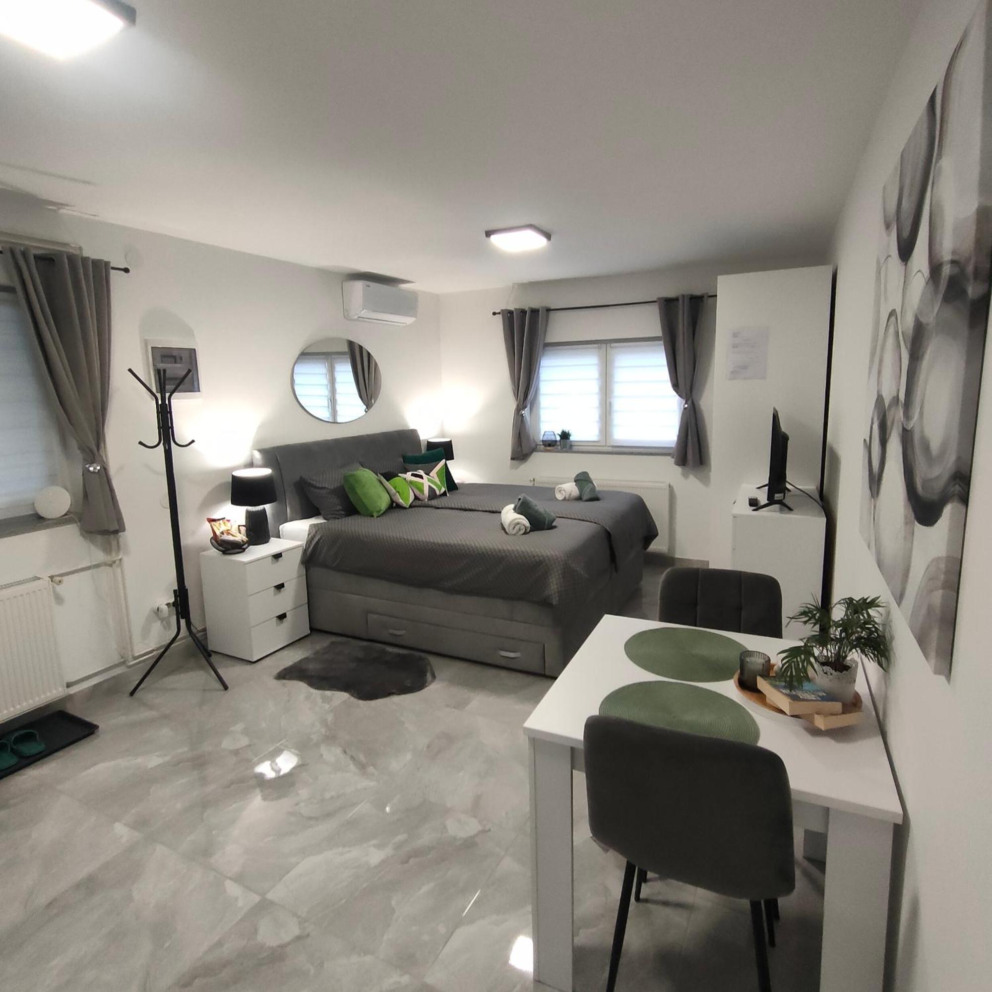 Apartmani Sun & Moon Bjelovar Exterior photo